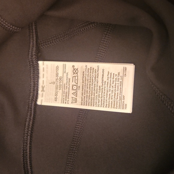 Maternity GapFit Full Panel Blackout 7/8 Leggings - Large - Picture 6 of 7